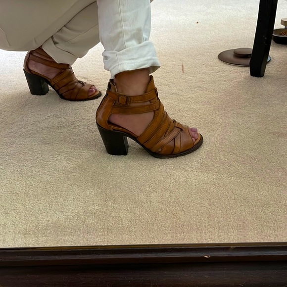 Sold ' - Picture 7 of 9